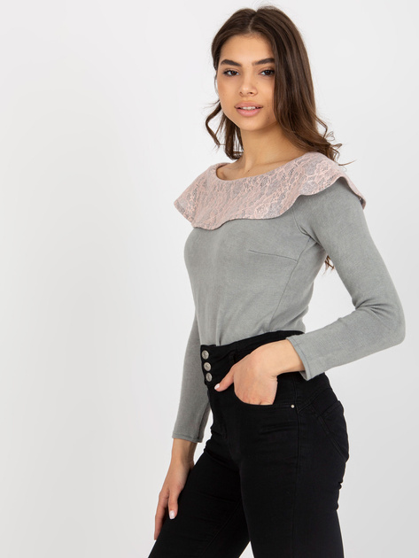 Hurtownia Szaro-jasnoróżowa damska bluzka z koronkowym kołnierzem