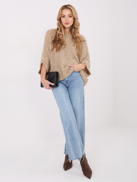 Beżowy damski sweter boucle z rękawem 3/4