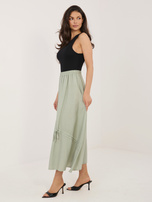 Khaki rozkloszowana spódnica na lato