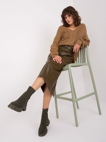 Klassischer Camel-Hurt Pullover mit Rippbündchen.