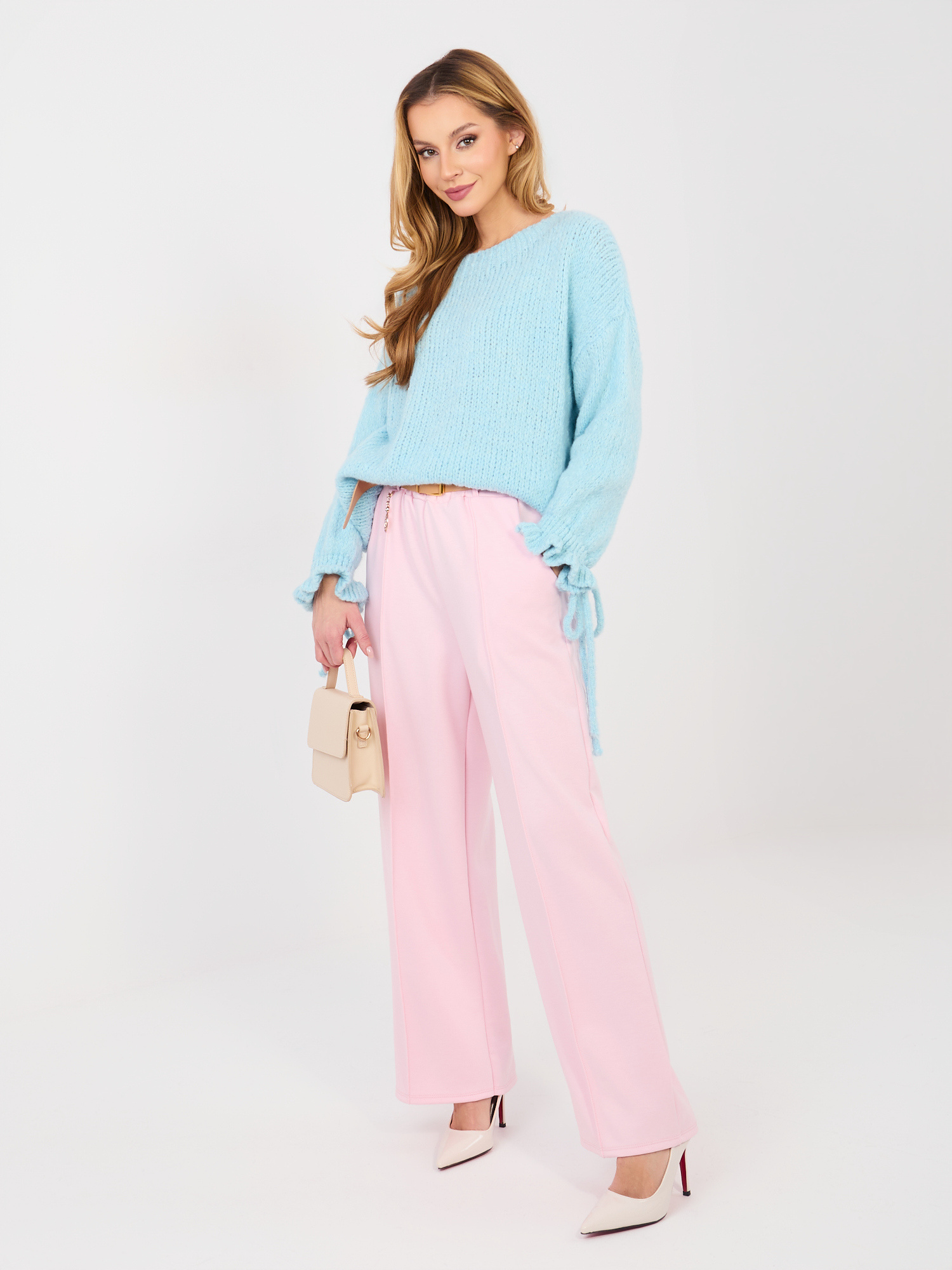 Sweter jasny niebieski