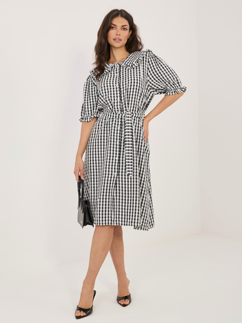 Czarna sukienka szmizjerka z kołnierzykiem 