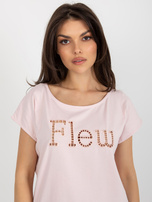 Hurtownia Jasnoróżowy t-shirt jednokolorowy z napisem