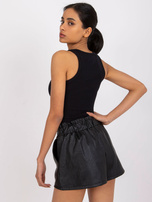 Czarny prążkowany top na ramiączkach Eston RUE PARIS 