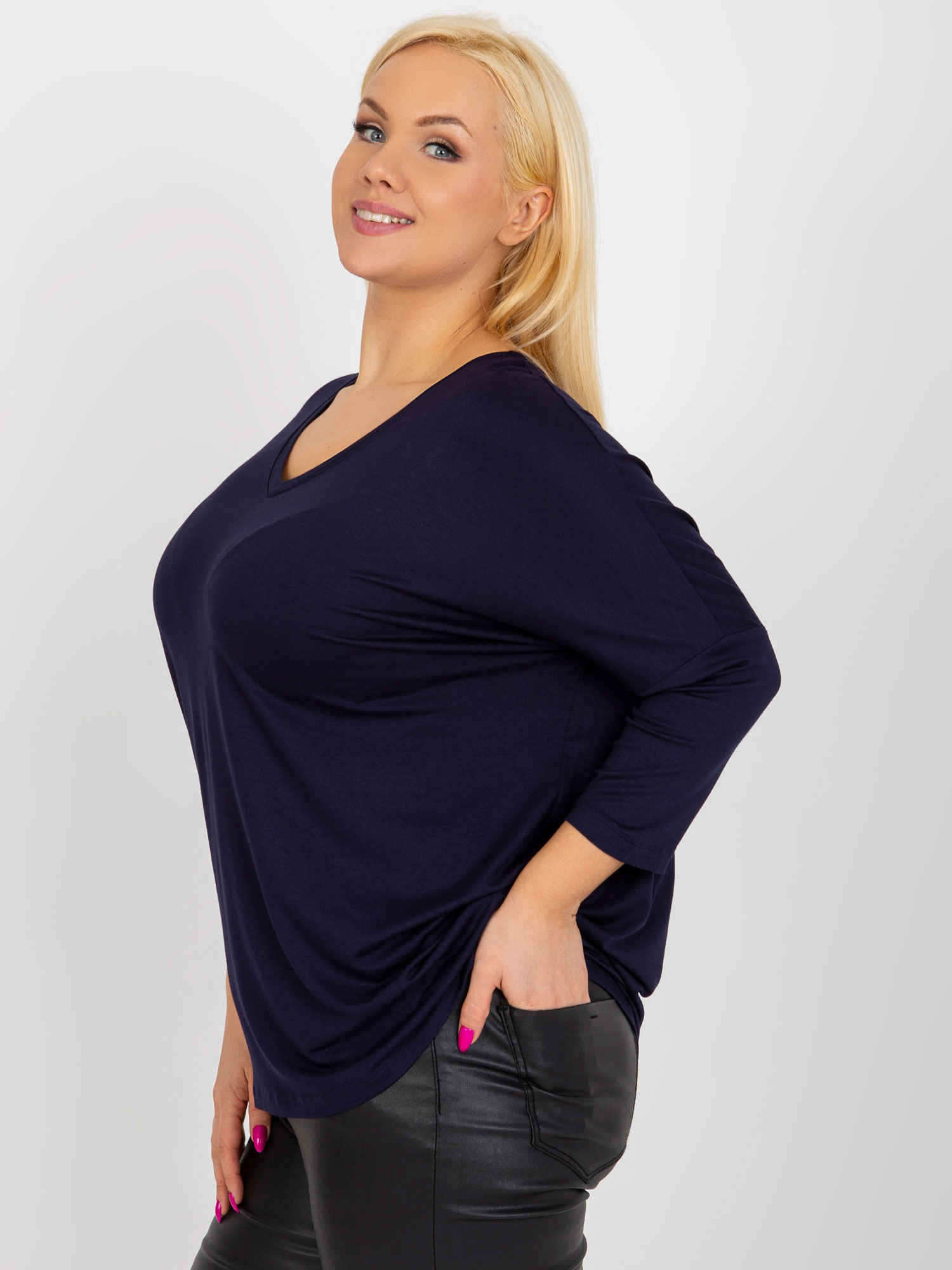 Granatowa bluzka plus size basic z wiskozy