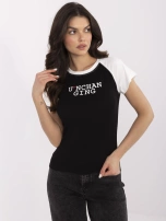 Czarno-ecru damski t-shirt o dopasowanym kroju