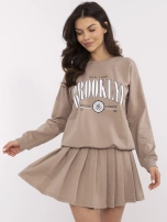 Ciemnobeżowy damski komplet z mini spódnicą