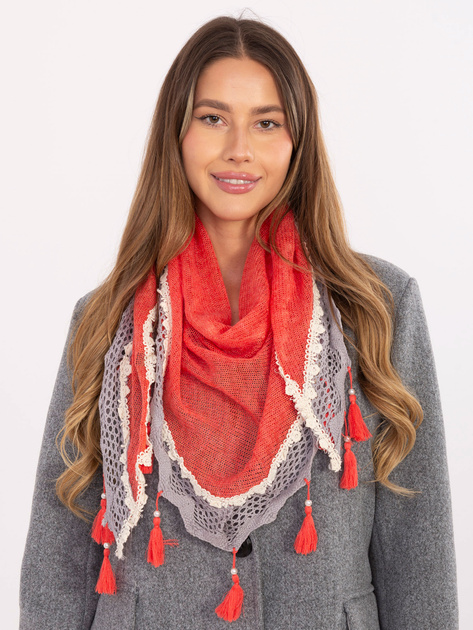 Koralowa trójkątna chusta z koronką