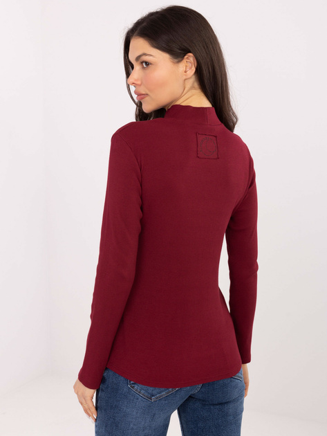 Bordowa prążkowana bluzka z naszywką na plecach