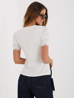 Ecru Sommerbluse Boho mit kurzen Ärmeln.