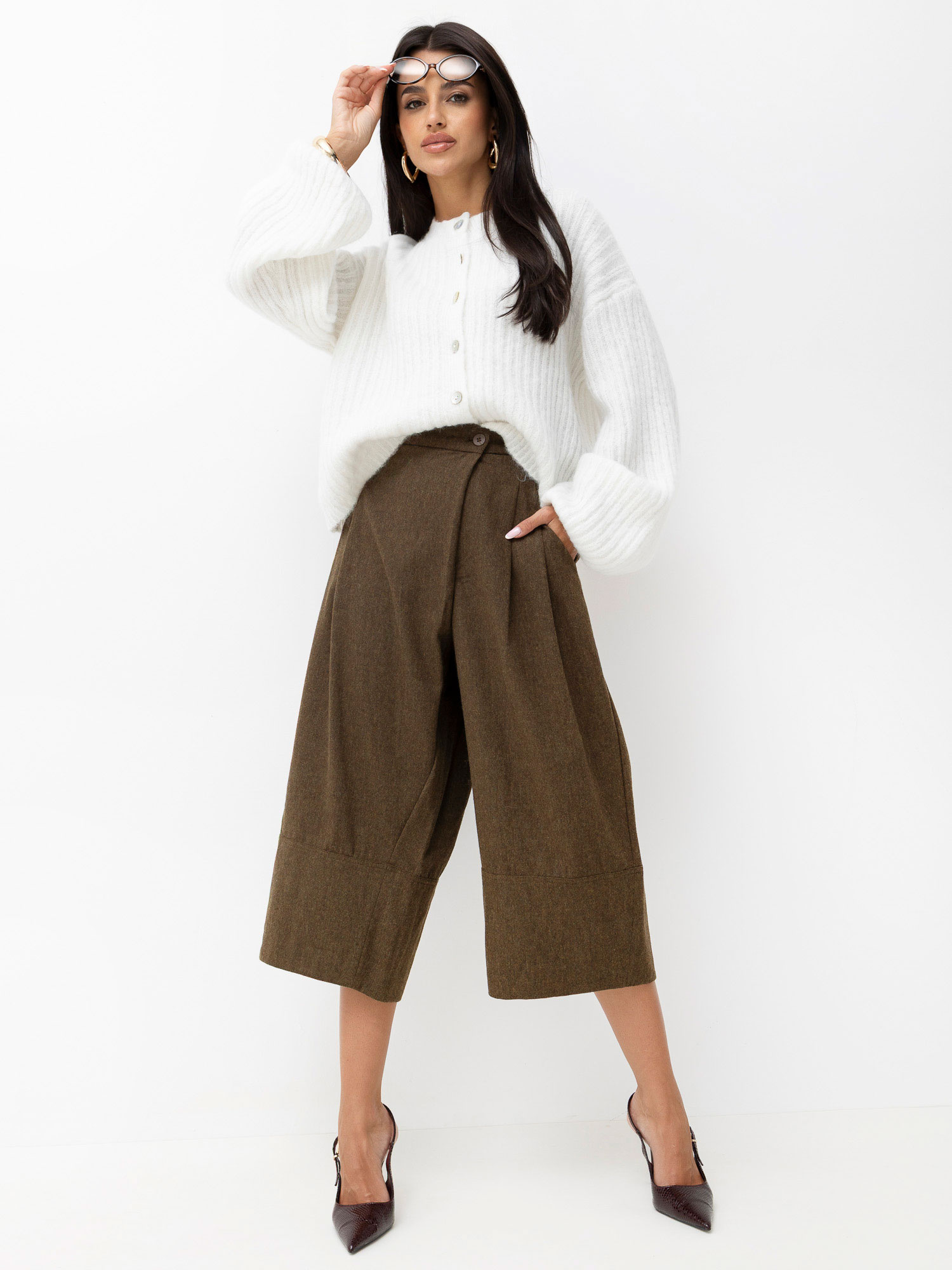 Ecru Damen Oversize-Cardigan mit Streifen.