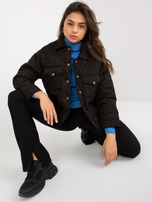 Hurtownia Czarna przejściowa kurtka pikowana bez kaptura 