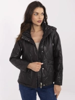 Czarna pikowana kurtka damska ze ściągaczem