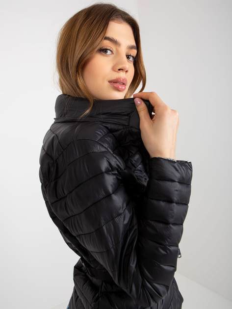 Hurt Czarna przejściowa kurtka pikowana z torebką i kapturem