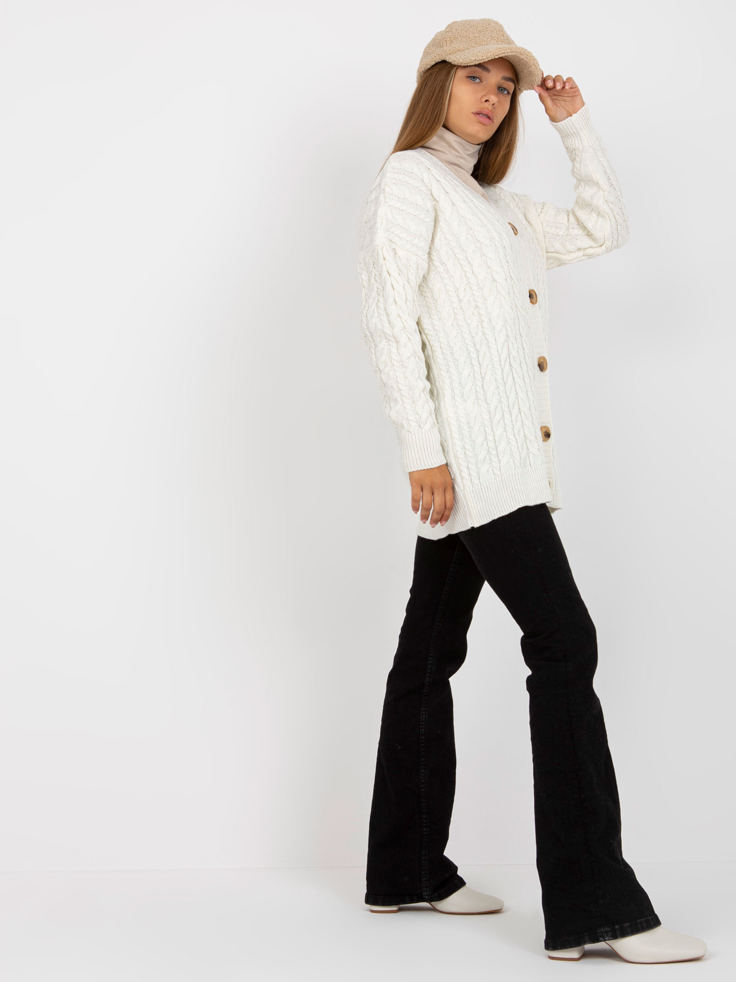 Ecru damski sweter rozpinany z guzikami RUE PARIS