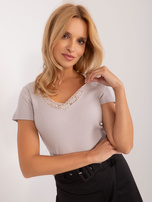 Hurt Beżowa dopasowana bluzka z koronką SUBLEVEL