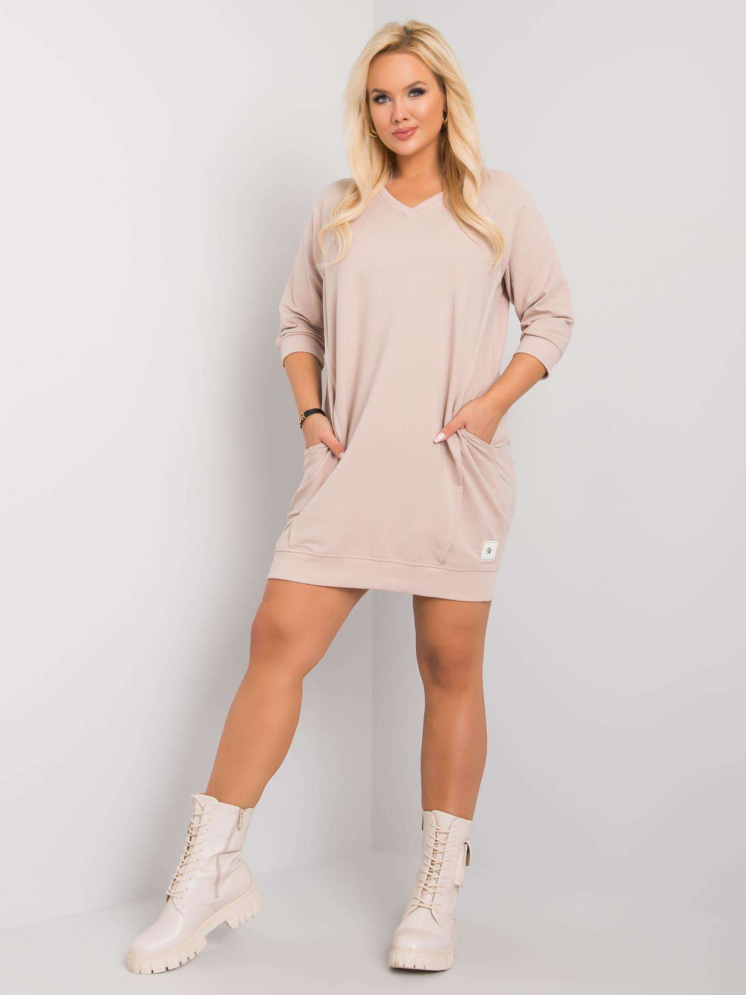 Jasnokawowa bawełniana sukienka plus size Karissa