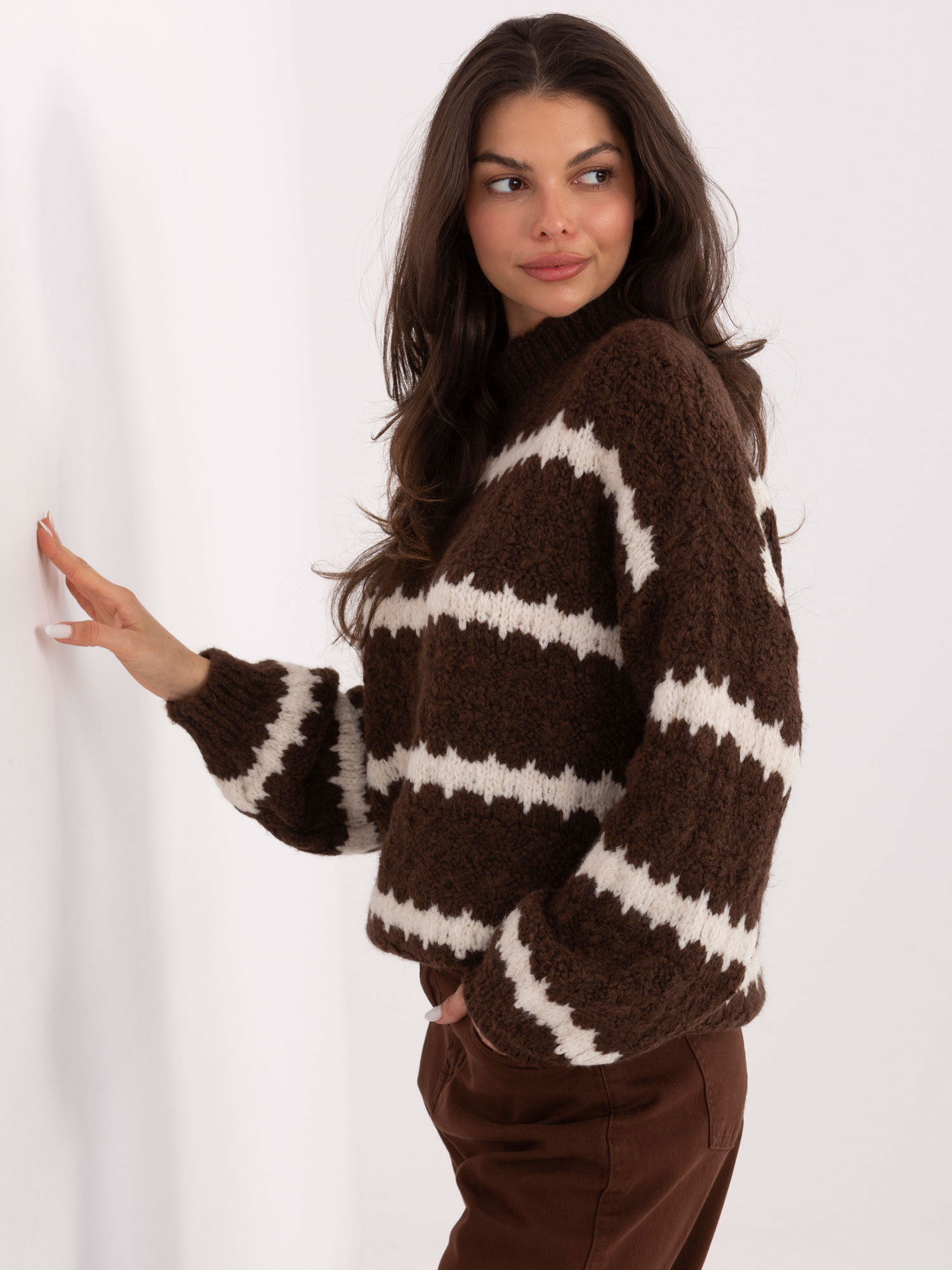 Sweter brązowy