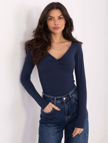 Granatowa bluzka z ozdobnym węzłem na dekolcie 