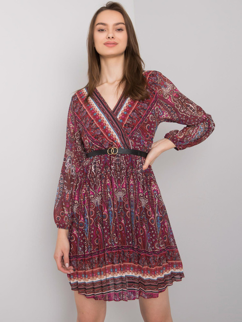 Bordowa sukienka plisowana we wzory Carmona