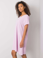 Lila Kleid von Hermione.