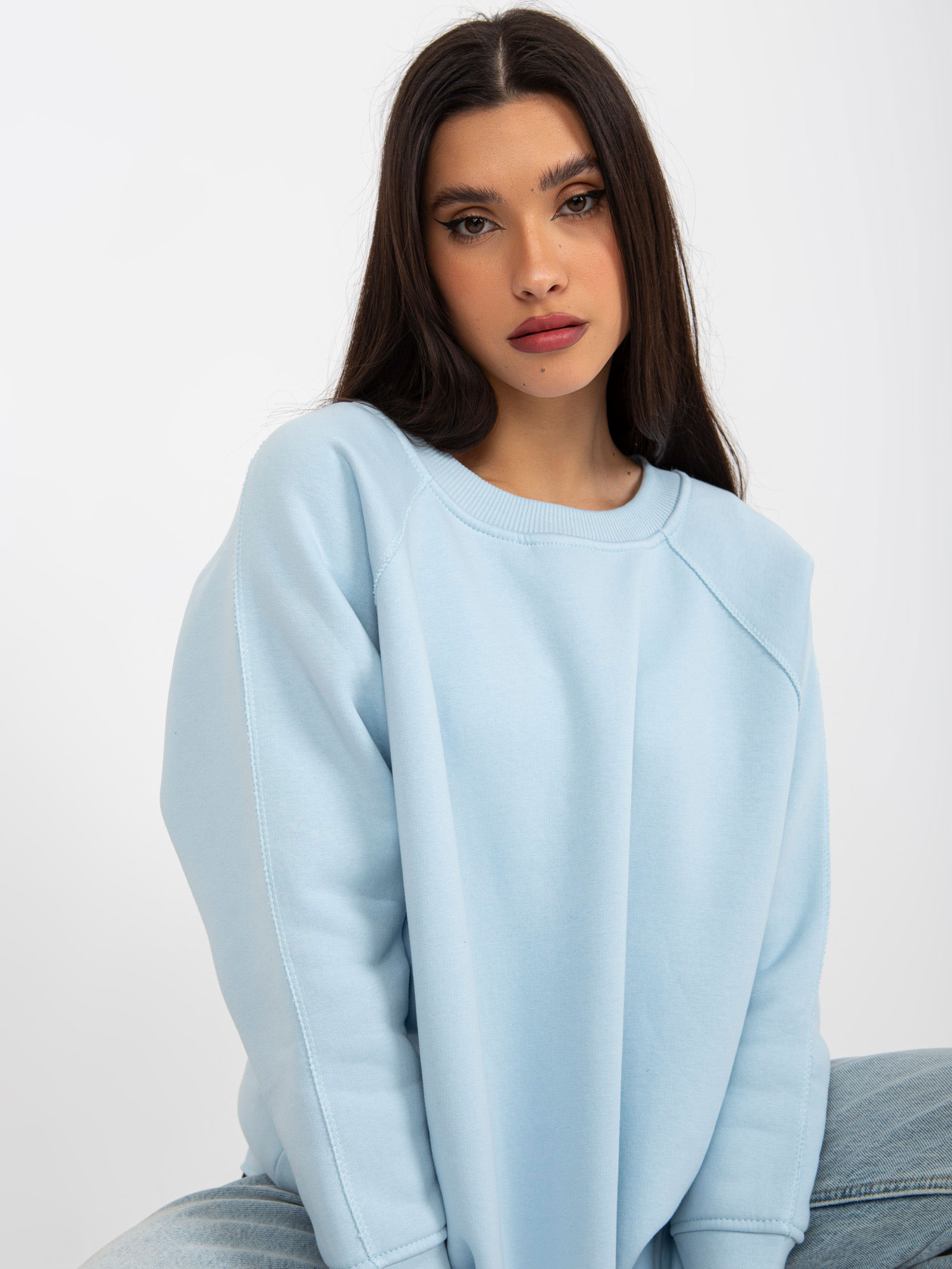 Jasnoniebieska dresowa bluza basic bez kaptura