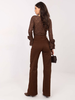 Brązowe jeansowe spodnie z prostą nogawką 