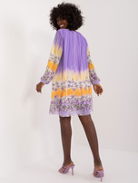 Hurt Fioletowa sukienka w kolorowe desenie