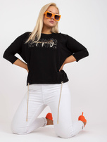 Czarna bawełniana bluzka plus size z napisem 