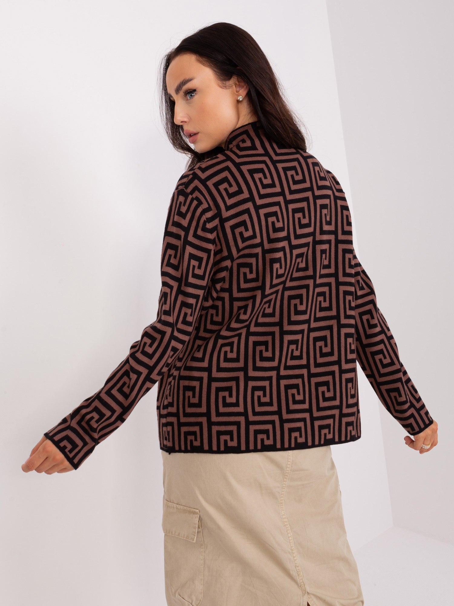 Brązowo-czarny wzorzysty sweter golf damski