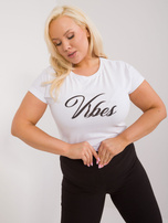 Hurt Biały damski t-shirt plus size z napisem i aplikacją