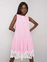 Jasnoróżowa sukienka z koronką Lia 