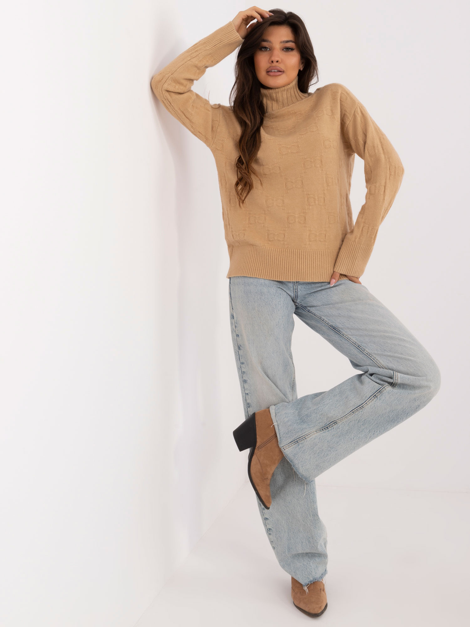 Sweter camelowy
