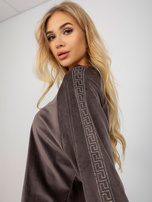 Hurtownia Ciemnoszary damski komplet welurowy z aplikacją