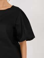 Czarna bluzka oversize z bufiastym rękawem