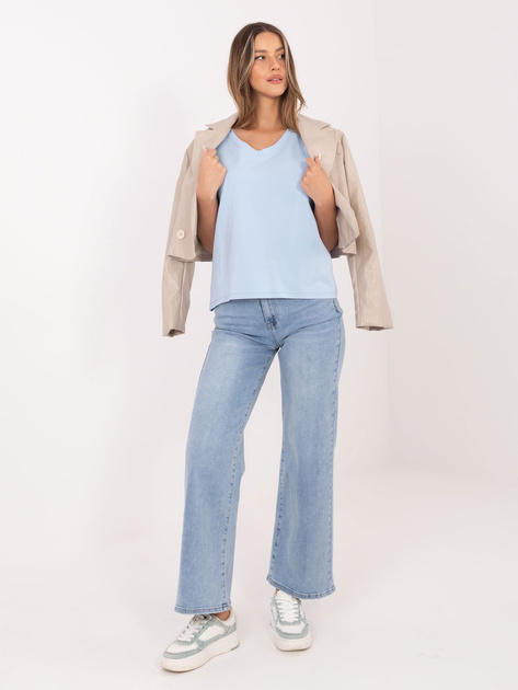 Jasnoniebieski damski t-shirt z dekoltem w serek RUE PARIS
