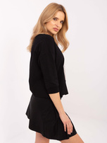 Hurtownia Czarna bawełniana bluzka z perełkami