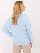 Jasnoniebieska damska bluzka z dżetami