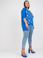 Ciemnoniebieska luźna bluzka plus size z aplikacją