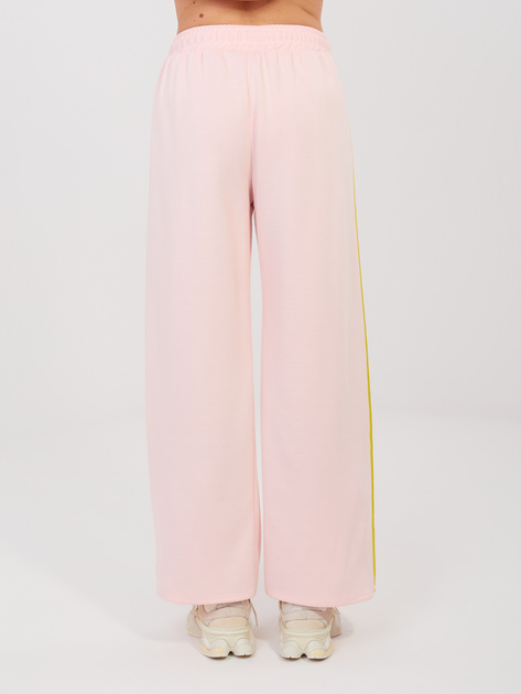 Pastelowy różowy komplet z kontrastowymi lampasami RUE PARIS