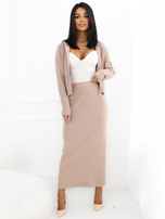 Dark beige set made of ribbed knit.