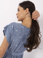 Ciemnoniebieska rozkloszowana sukienka z haftem