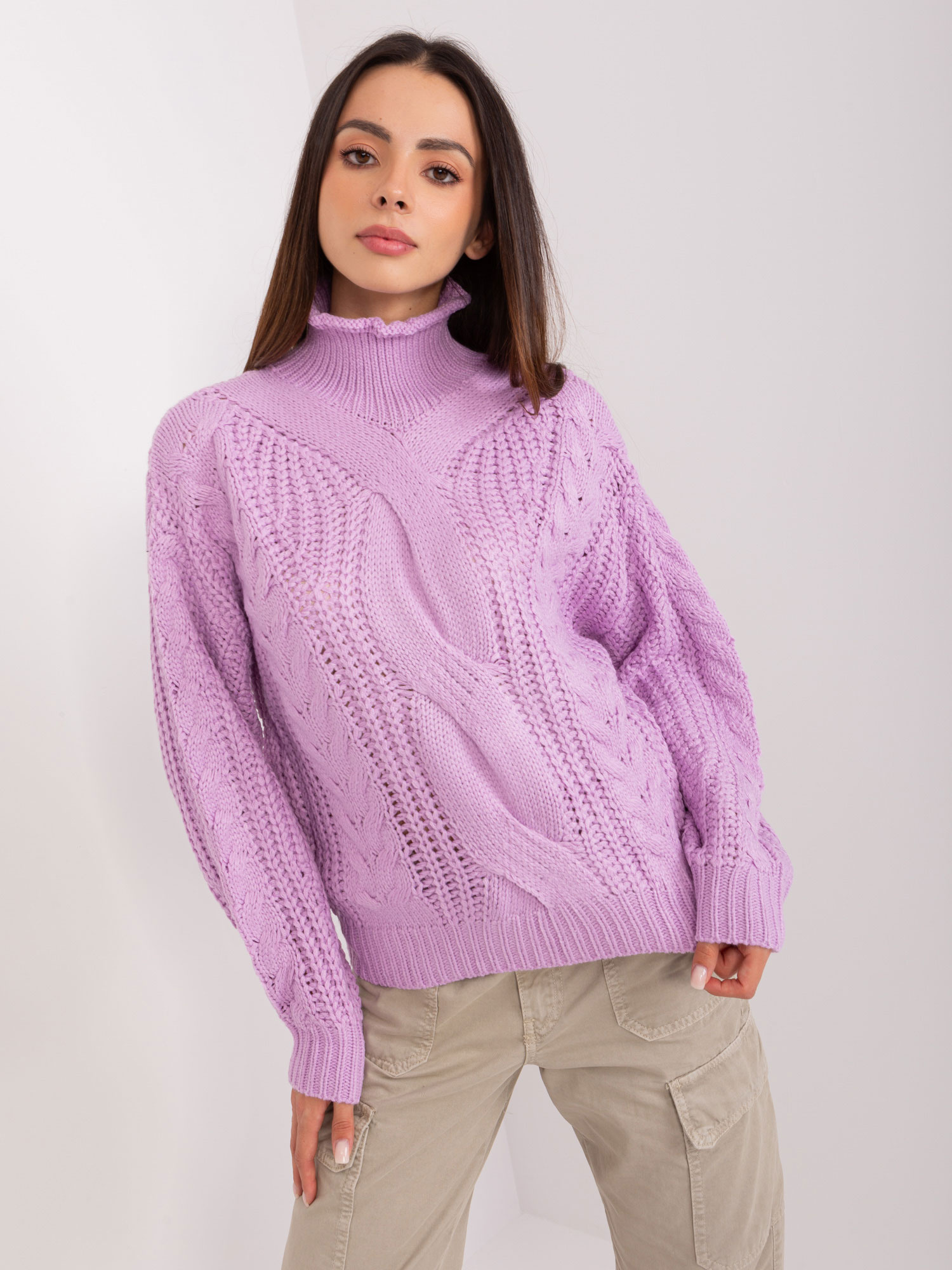 Jasnofioletowy sweter oversize z bufiastym rękawem