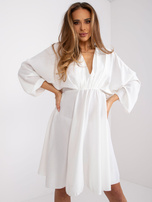 Weiße Kleid mit Raffung von Zayn.
