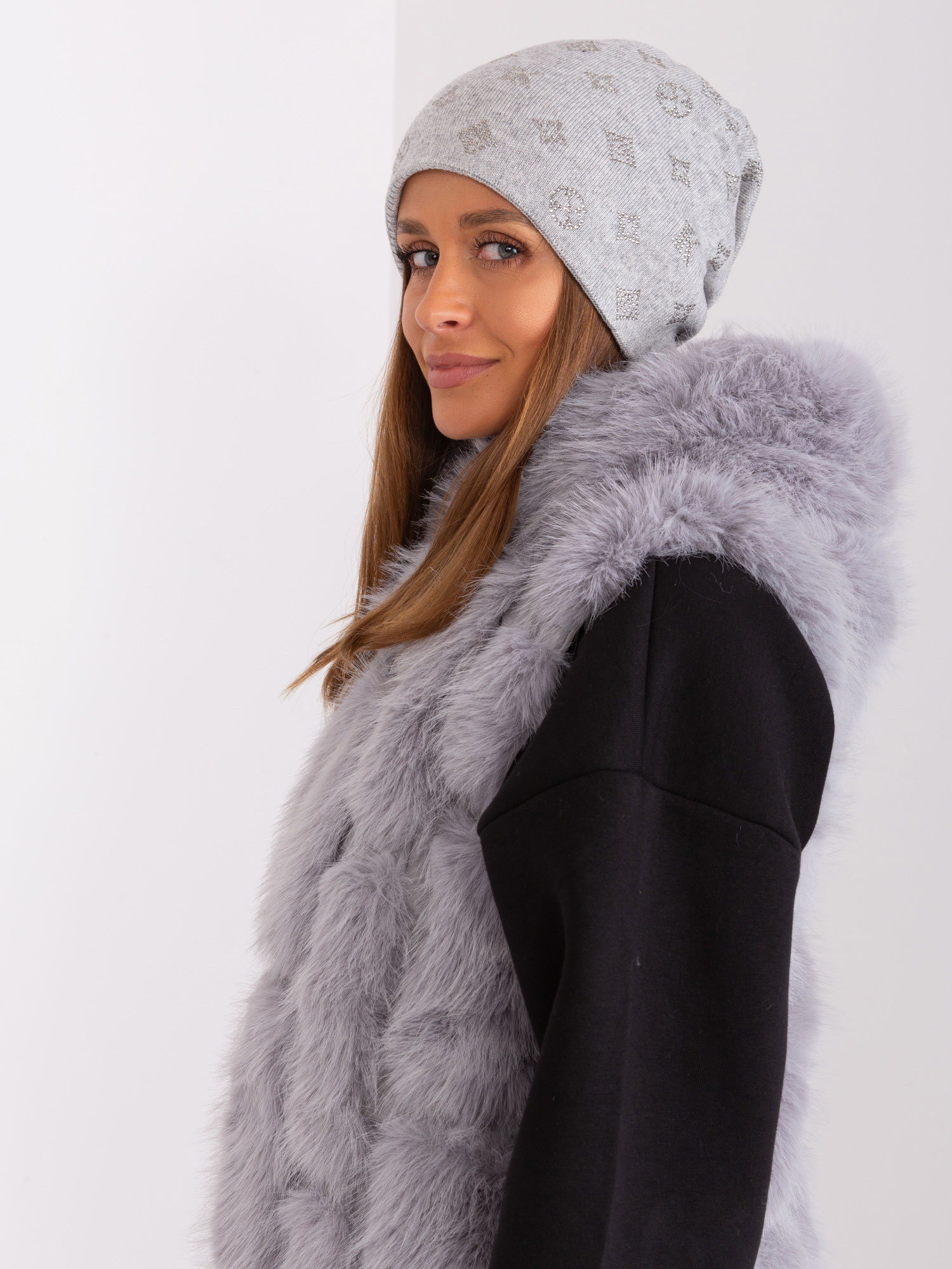 Szara czapka beanie z dodatkiem kaszmiru