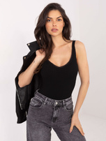 Czarny damski top z wszytym biustonoszem