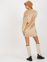 Hurt Beżowa luźna sukienka welurowa z kieszeniami RUE PARIS