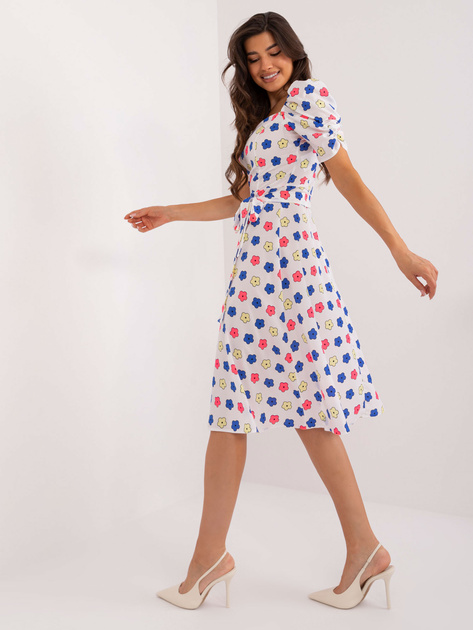 Hurtownia Biała sukienka w kwiatki z paskiem