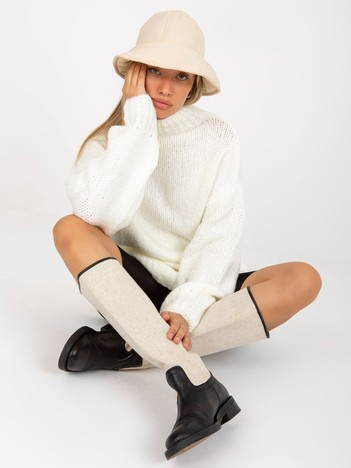Hurt Ecru mini sukienka oversize z dzianiny Violetta RUE PARIS