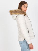 Hurtownia Biała pikowana kurtka przejściowa z kapturem 